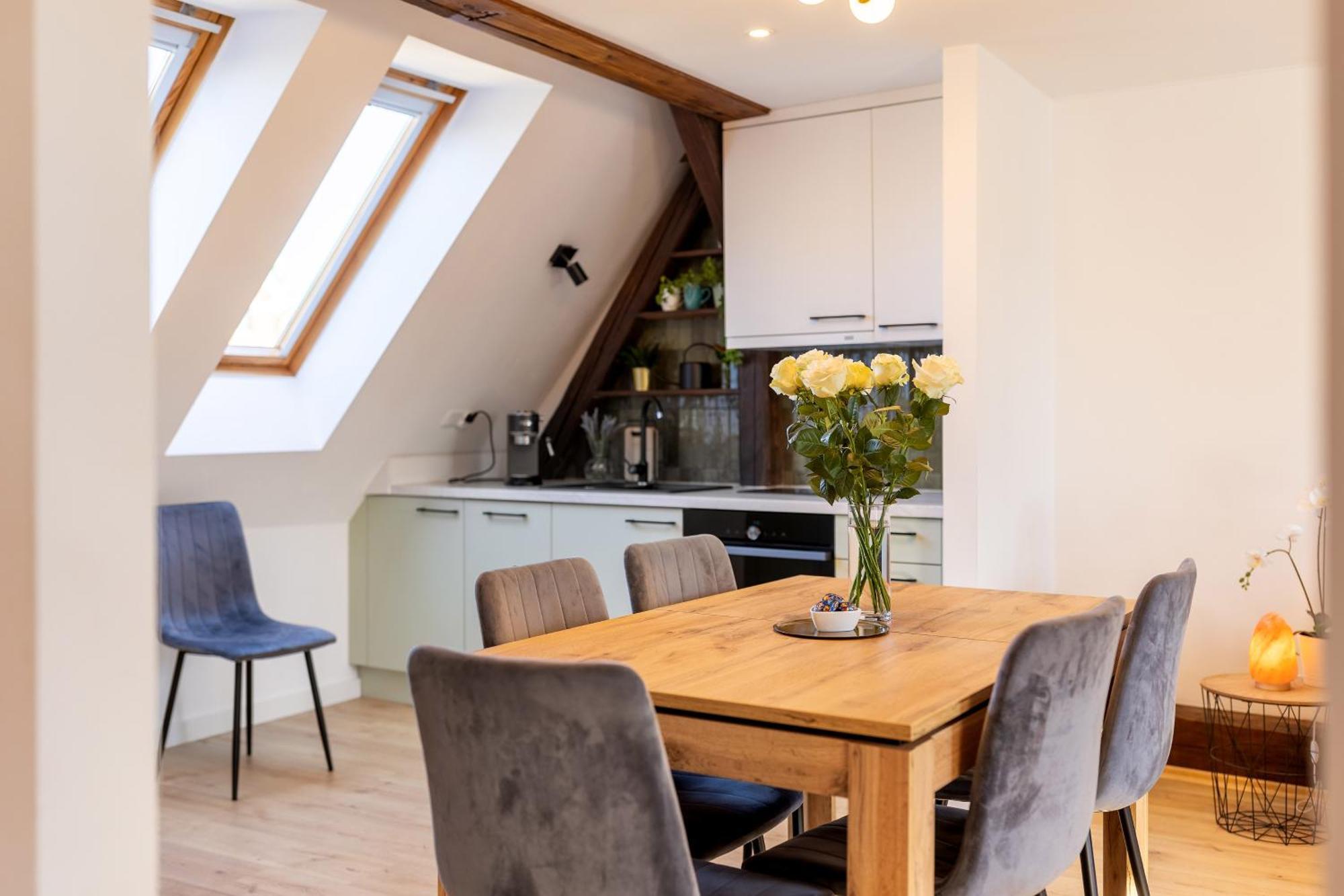 Apartment With Entresol Old Town Krakau Buitenkant foto